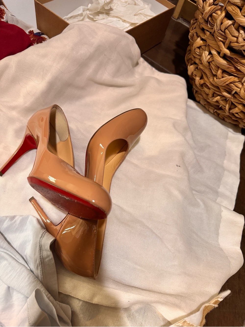 Christian Louboutin Nude Patent Stiletto Pumps with Signature Red Soles - Picture 3 of 11